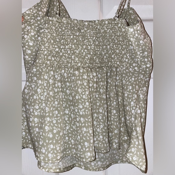 NWT Abercrombie & Fitch top!!! - Picture 4 of 5